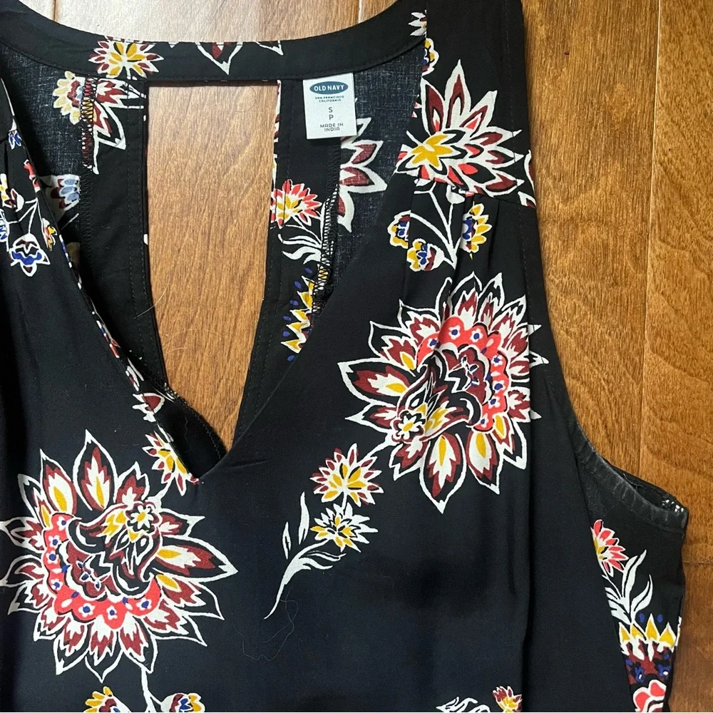 Old Navy black floral dress - Picture 2 of 4